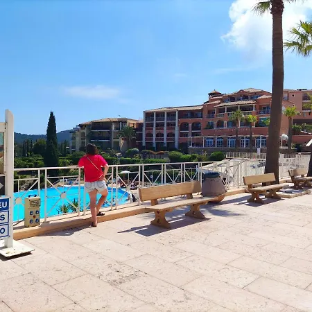 Grand Studiot2 A Pierre Et Vacances Cap Esterel 公寓